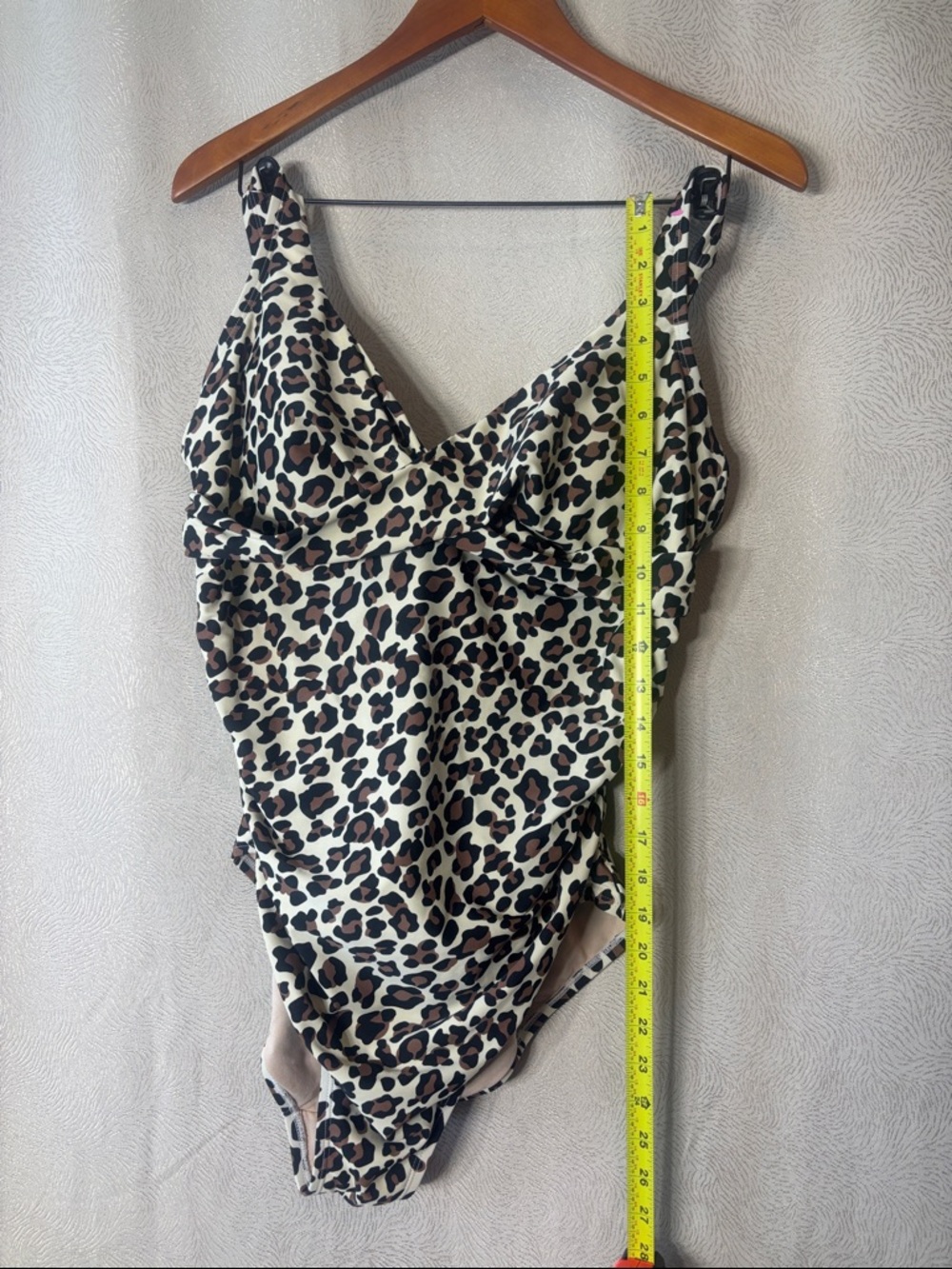 Kona Sol Leopard Print One-Piece Swimsuit in Cream, Black, Brown 0132 - Picture 2 of 9